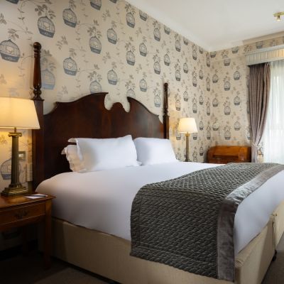 Bridal Suite 521- Bed