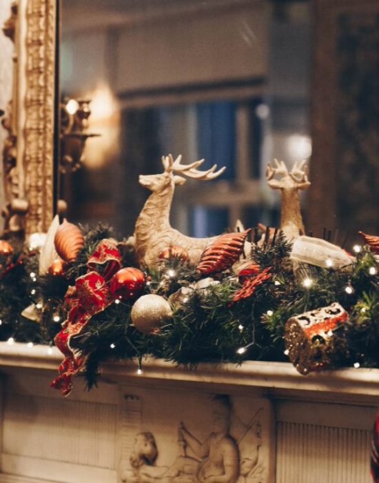 CHRISTMAS AT THE CASTLE